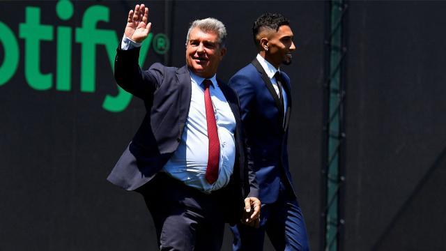 开云体育-拉波尔塔：巴黎切尔西也想签莱万 感谢他降薪来投