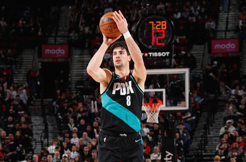 开云注册网址-官方:阿夫迪亚背伤复发,提前退出对阵热火的比赛